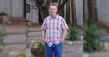Portrait photo of Scott